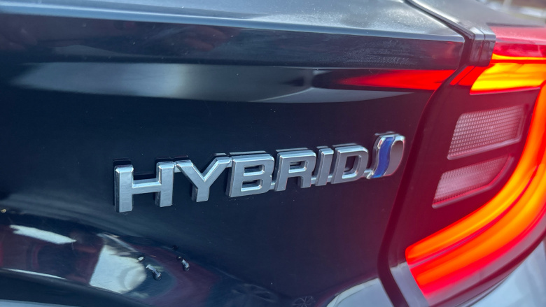 Toyota Yaris 1.5 Hybrid Design 5dr CVT Hybrid Hatchback